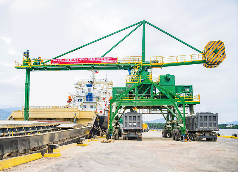 1000-70000 DWT 200-1500t/h Tire Mobile Screw Ship Unloader